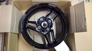 NOS Genuine Yamaha Rear Wheel 4B5-25338-21 00 XP500 T-Max 08-11 Tmax - Picture 1 of 2