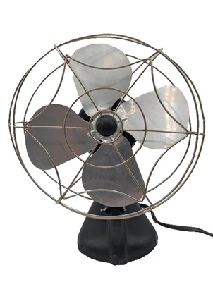 Vintage 1940s ESKIMO - 1100J 9" Desk Fan Spider Web Cage WORKS - Image 1 of 4