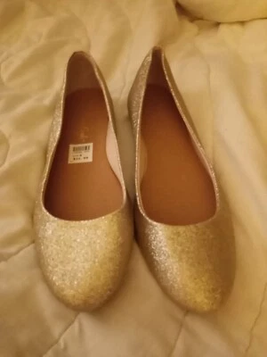 ZAPATOS PLANOS BRILLANTES American Eagle para Mujer EE. UU. 9-Plata-Dorado NUEVO Foto 1 de 4