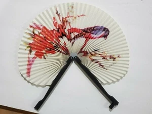 Vintage Made in the Peoples Republic of China Bird Hand Fan RARE Near Mint WOW - Picture 1 of 4
