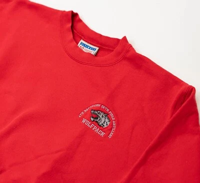 Винтажный свитшот 4-го батальона 35-й полевой артиллерии Wolfpack взрослый размер L красный - Изображение 1 из 4