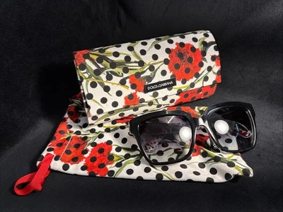 Gafas de sol Dolce & Gabbana DG 4234 2976/8G negras/flores 57-18-140 3N con estuche Foto 1 de 4