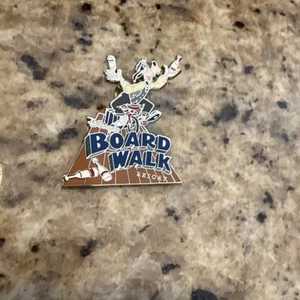 Disney   Boardwalk Resort  Goofy Pin - Picture 1 of 6
