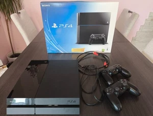 Sony PlayStation 4 (CUH-1004A) Schwarz 500GB Inkl. Controller - Bild 1 von 2