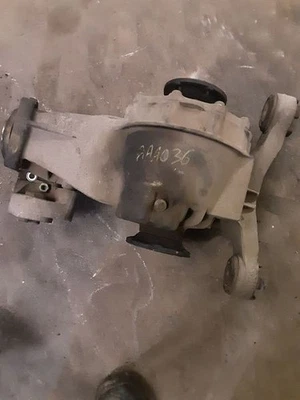 2007-2010 Chrysler 300 Rear Differential Carrier Assembly 3.90 Ratio 2.7L - Imagem 1 de 4