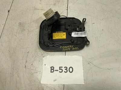 Toyota Camry 2009 híbrido puerta de llenado de combustible con tapa negro OEM+ Foto 1 de 4