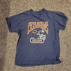 VINTAGE 1985 CHICAGO BEARS SUPER BOWL CHAMPIONS NFL  RETRO Kids T SHIRT (LARGE) - Picture 1 of 3