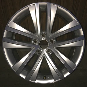 1x VW SHARAN ORIGINAL 18" ALUFELGE TOULON 7N0601025F IN SILBER - Bild 1 von 2