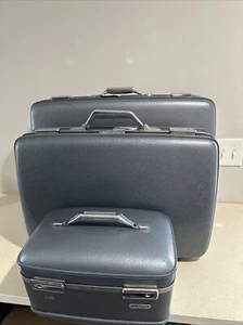 VTG American Tourister 3pc Blue Hard Shell Luggage Set w Train Case & Key - Picture 1 of 24