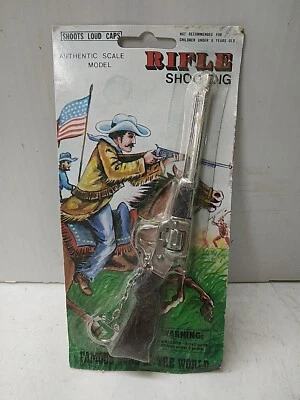 Pistola Famous Guns Of The World Rifle Cap nueva en el paquete Foto 1 de 4