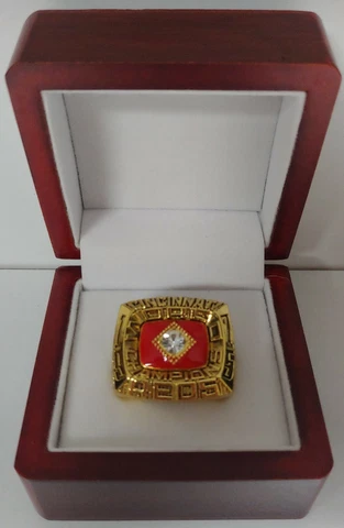 Pete Rose - 1975 Cincinnati Reds World Series Ring With Wooden Display Box Cover
