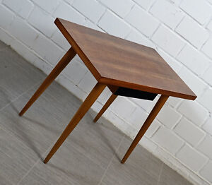 szlachetny drewniany stół stolik boczny z szufladą drewno tekowe fornirowane vintage lata 1960.