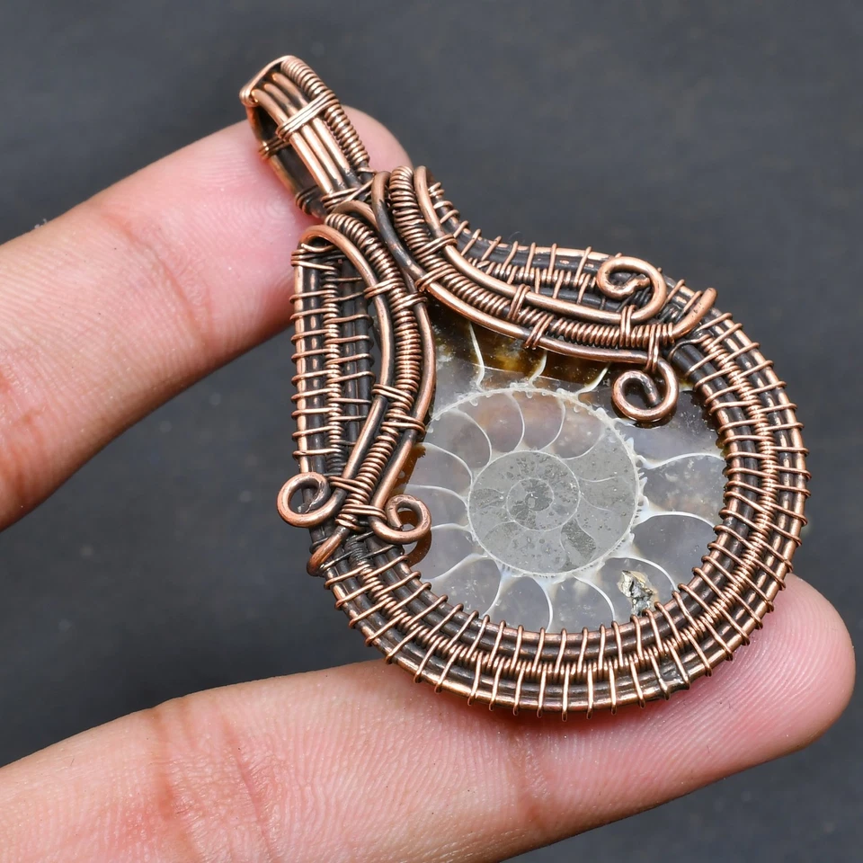 Кулон ювелирный ручной работы из ископаемого аммонита 2,08 дюйма Q961 - Изображение 1 из 3