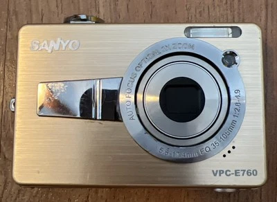 Sanyo VPC-E760 Digital Camera Sold As-is Untested No Battery - Image 1 of 4