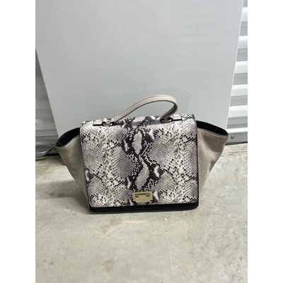 KATE SPADE NEW YORK PYTHON MADISON AVENUE LITTLE *Usado* Foto 1 de 4