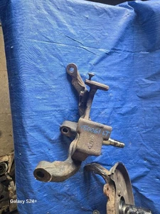 74 75 76 77 78 79 FORD THUNDERBIRD L. FRT SPINDLE/KNUCKLE 74208 - Picture 1 of 2