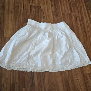 Minifalda American Eagle blanca de algodón a rayas forrada borde de ganchillo talla M Country - Imagen 1 de 12