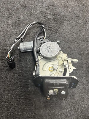 2008 2009 2010 Jeep Commander Grand Cherokee Power Lock Motor Actuator Assembly - Image 1 of 3