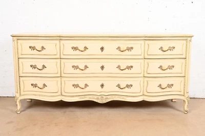 Henredon французский провинциальный Людовик XV кремовый лакированный тройной комод, около 1960-х - Изображение 1 из 4