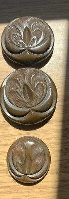 Vintage Art Deco Lot 3 Chunky Carved Bakelite Coat Buttons Marbled Green Black - Image 1 of 4