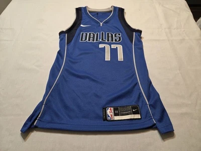 Camiseta deportiva Nike Dri-Fit Luka Doncic azul Dallas Mavericks #77 Swingman para mujer XS Foto 1 de 4
