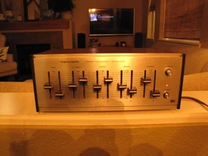 Realistic Model #31-1987 Stereo Frequency Equalizer 5 Band Vintage EQ Powers On - Picture 1 of 7