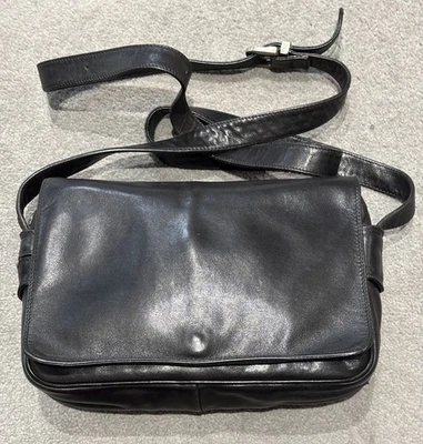 ENNY-ICONIC ITALIAN VINTAGE-MEDIUM SOFT LEATHER-CROSS BODYBAG IN BLACK -GC. - Image 1 of 4