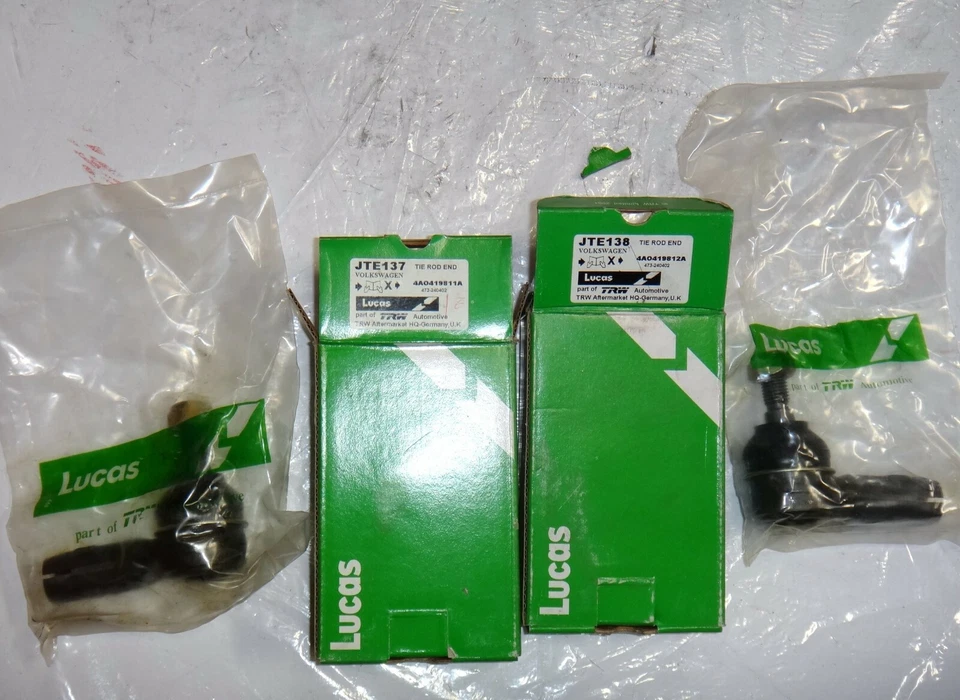 Extremos de varilla de amarre TRW OEM 2 piezas para Audi 100 4A0419811A 4A0419812A Foto 1 de 1