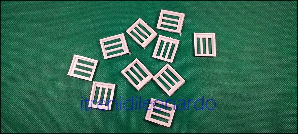 MANTUA Edil Micro Plast 5712 porta finestra trip. 1/100, 1/87  10 pz.  #CN3/12#. - Immagine 1 di 1