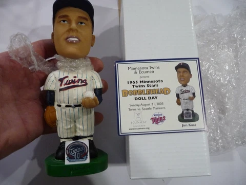 Jim Kaat Bobblehead Minnesota Twins with Box And Card Cover