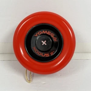 Yomega XODUS II High Performance Yo-Yo Rosso Nero Gomma Cerchio Forma Ala con Corda - Foto 1 di 6