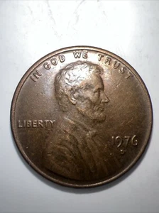 1976 D Lincoln Memorial Penny (102) - Picture 1 of 2