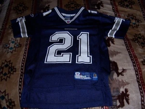 DALLAS COWBOYS JULIUS JONES JERSEY SIZE 8 YOUTH - Picture 1 of 4