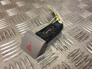 Interruptor de peligro SAIC LDV V80 2.5CDI 2011-ON 60408W - Imagen 1 de 6