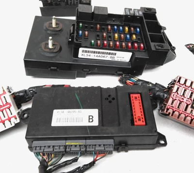 XL34-14A067-BB Ford 1999 2000 F150 Fuse Box XL34-14B205-AD 2wd Module OEM C49 - Image 1 of 4