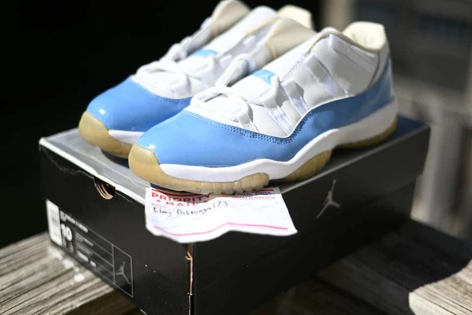 Talla 10 - Air Jordan 11 Retro 2001 Low Columbia Foto 1 de 4