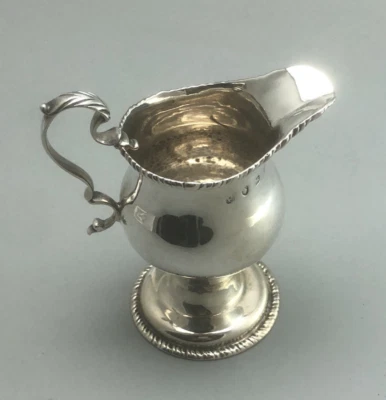 Jarra crema plata crestada George III George Smith II Londres 1770 100 g FLZX Foto 1 de 4