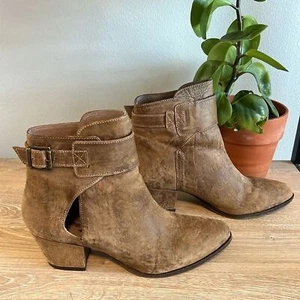 Free People Keyhole Leather Tan Chunky Heel Ankle Boot, Sz 38/ Women’s 8 - Picture 1 of 12