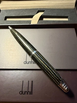 Caneta esferográfica Alfred Dunhill fibra de carbono AD2000 - Imagem 1 de 2