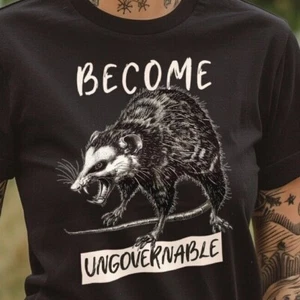 Camiseta unisex Become Ungobernable zarigüeya zarigüeya rebelión manga corta - Imagen 1 de 8