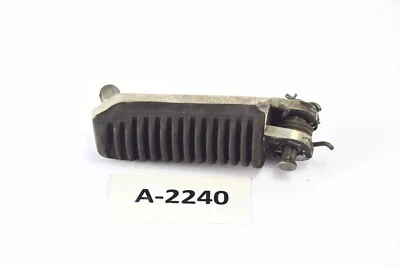 Suzuki RF 900 R GT73B año 1995 - reposapiés delantero derecho A2240 Foto 1 de 2