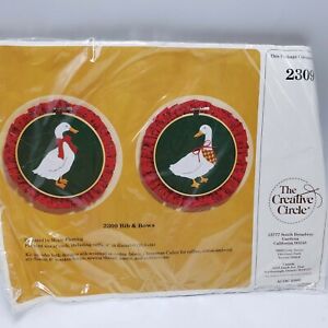 Creative Circle Christmas Goose Geese Craft Kit Hoop 2309 Bib Bows Molly Fleming