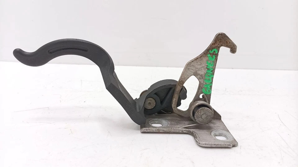 Cierre capó delantero BMW M3 2002 Foto 1 de 4