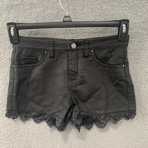 Blank NYC Girls Black Faux Leather Embroidered Eyelet Hem Black Shorts Size 14 - Picture 1 of 9