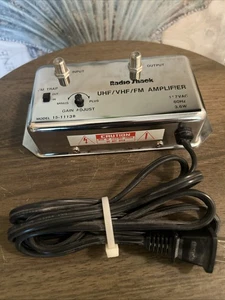 Radio Shack Archer 20db UHF VHF FM Signal Amplifier Model 15-1113b - Picture 1 of 17