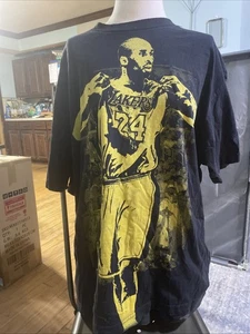 Kobe Bryant Lakers #24 T-Shirt XL NBA Exclusive Collection Black Graphic Tee - Picture 1 of 4