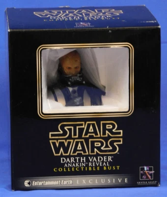 STAR WARS DARTH VADER/ANAKIN REVEAL BUST EE EXCLUSIVE GENTLE GIANT - Image 1 of 4