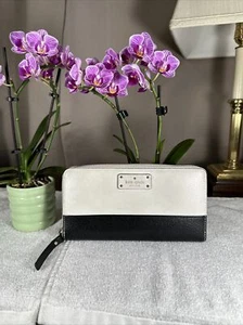 Kate Spade New York Wallet White Black Leather VG+ Shape - Picture 1 of 19