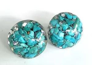 Vintage Turquoise Chip Silver Confetti Resin Round Dome Screw Back Earrings 7/8" - Picture 1 of 4