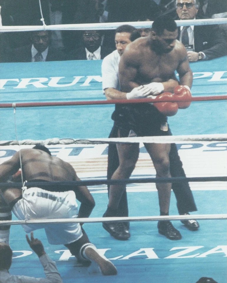 FOTO BOXEO MIKE TYSON VS MIKE SPINKS 8X10 Foto 1 de 1